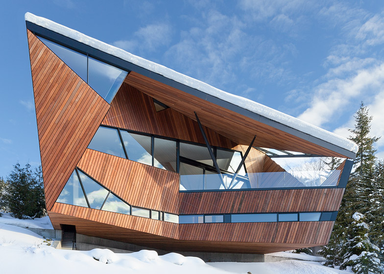The Steep Chalet_0