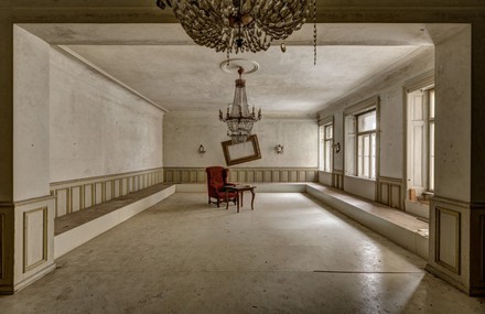 The World Grandest Abandoned Hotels