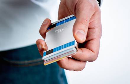 Agatoni | Wallet and Stand All In One