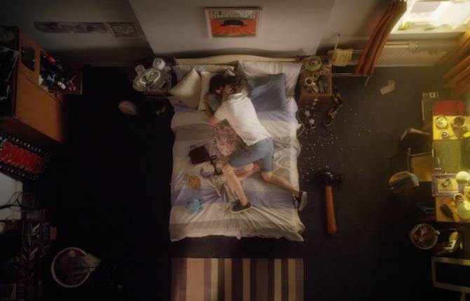 A Love Story Seen from A Bedroom Ceiling