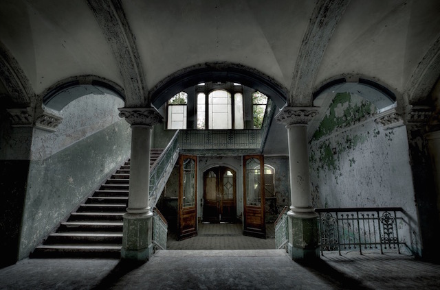 Abandonned Soviet Buildings by Rebecca Litchfield3