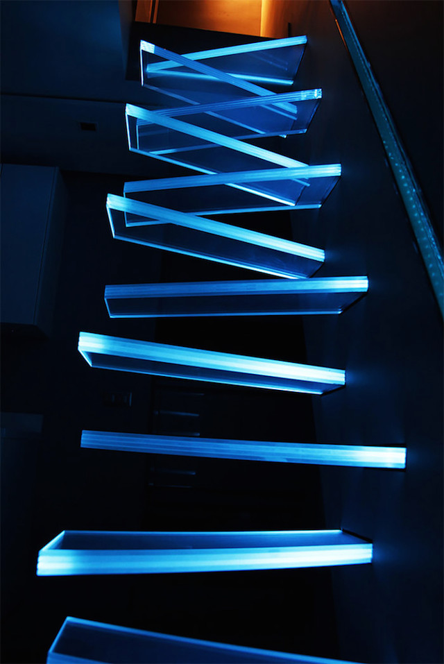 Illuminated Glass Staircase-5
