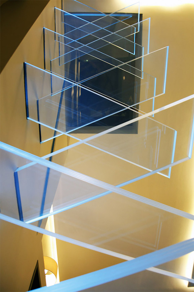 Illuminated Glass Staircase-9