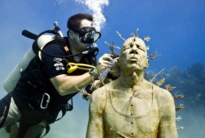 The Underwater Museum of Jason DeCaires Taylor-9