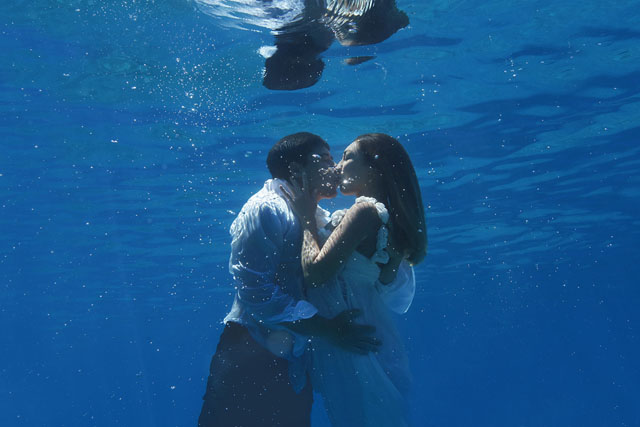 The Underwater Wedding Portraits_13