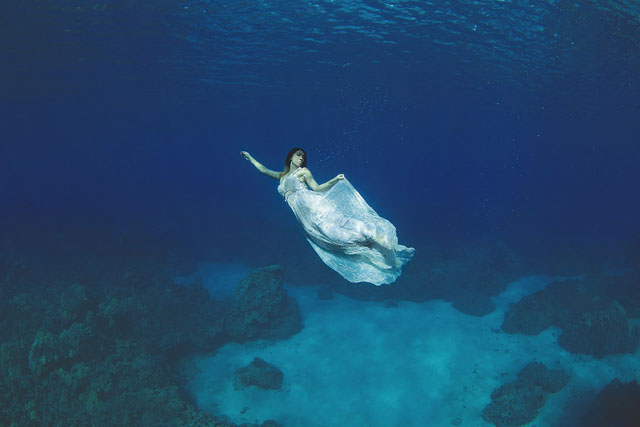 The Underwater Wedding Portraits_4