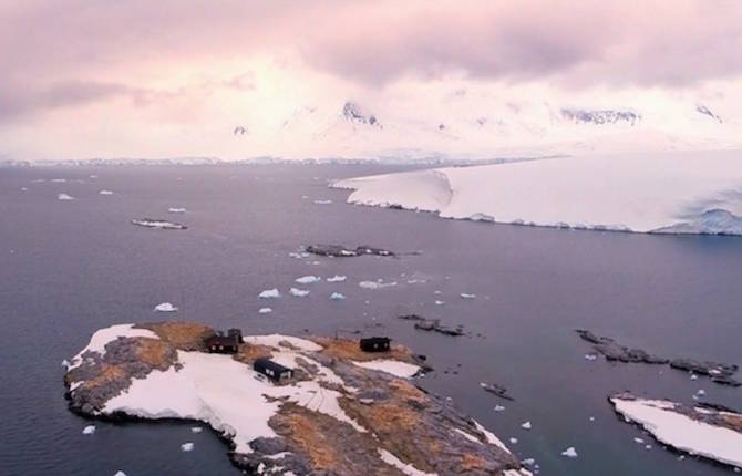 A Flight Above Antarctica