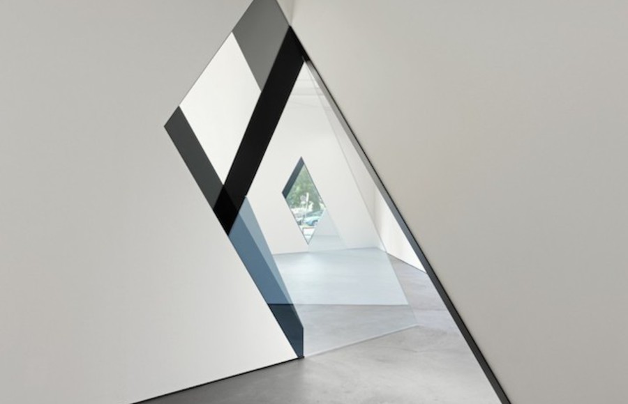 Geometric and Mirrored Wall Portals