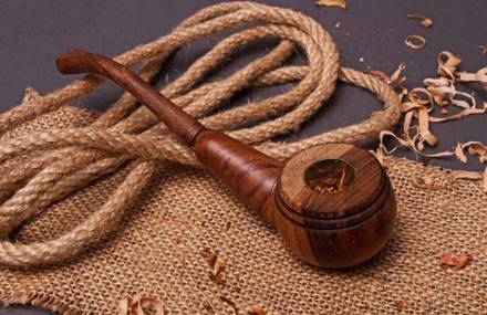 STYLISH SMOKING PIPES