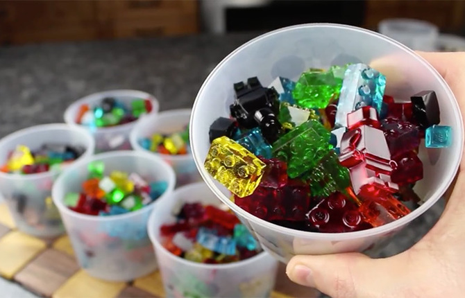Edible and Stackable Gummy Lego