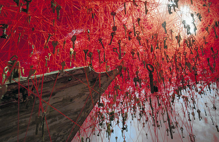 Red Web with Threads and Keys Installation