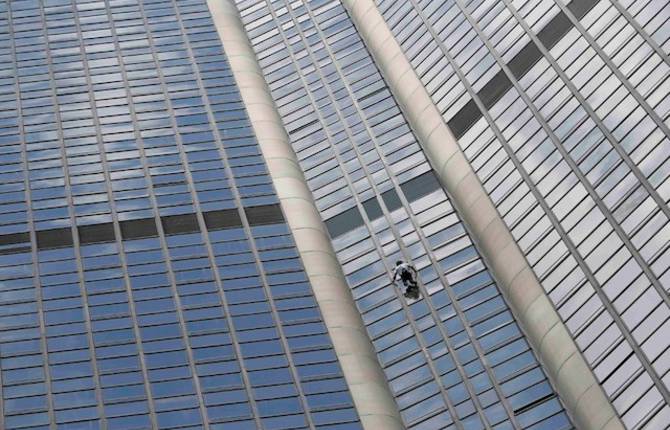 French Spiderman Climbs Tower for Nepal