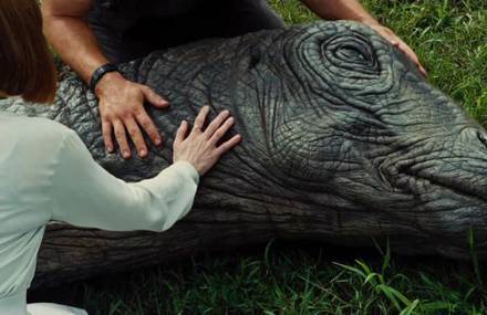 Jurassic World : Building the Apatosaurus