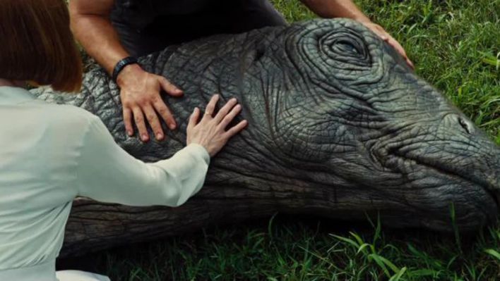 Jurassic World : Building the Apatosaurus