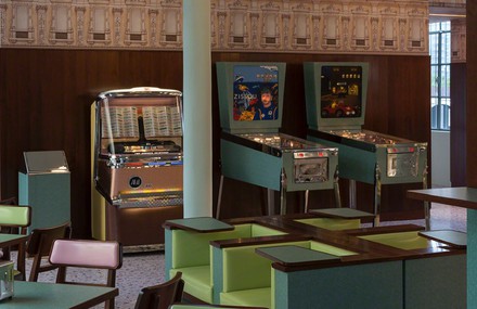 Wes Anderson Vintage Bar in Milano