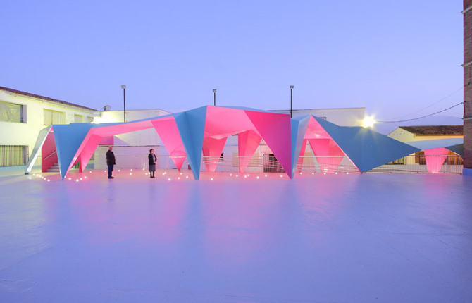 Folded-Steel Shelter for School Playground