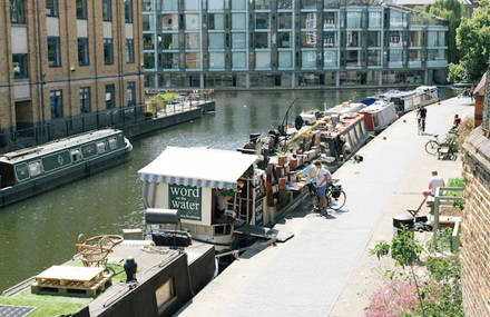 Floating Bookstore in London