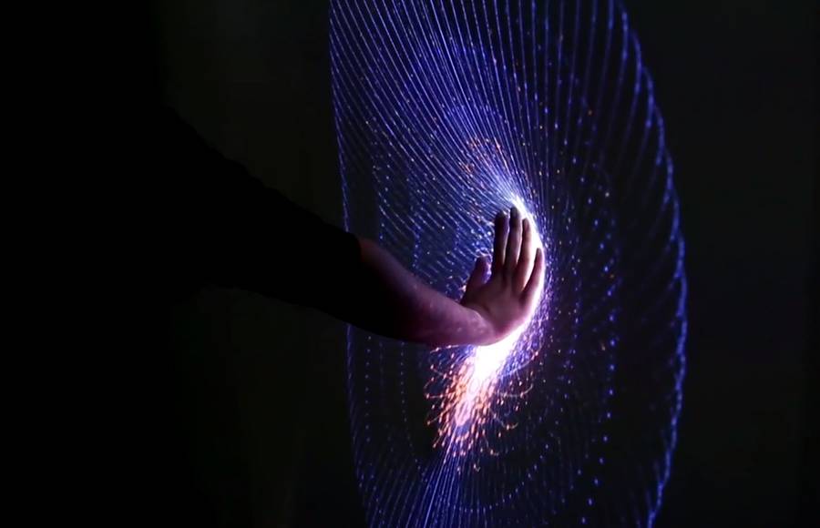 Graphical Luminous Interactive Installation