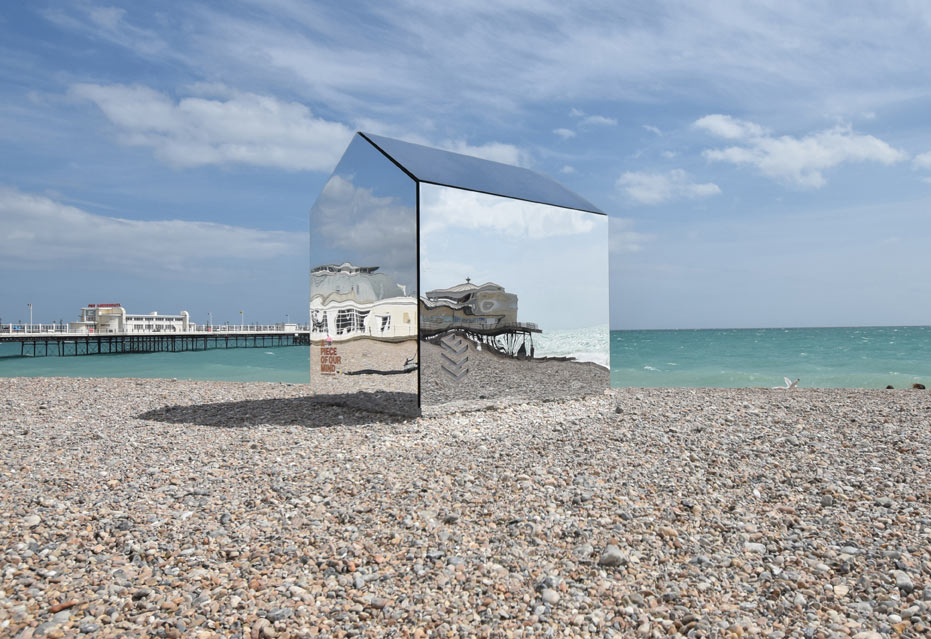 mirrorhutbeach3