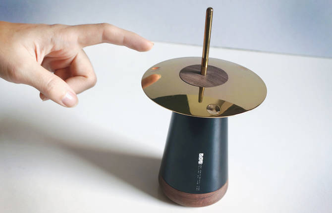 Rotating Plate Perfume Diffuser