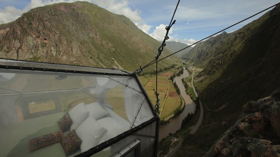 sleepingaboveperu2
