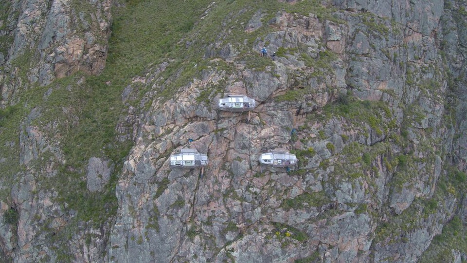 sleepingaboveperu4