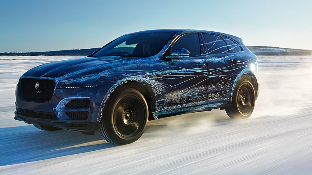 Jaguar F-Pace Camouflage2