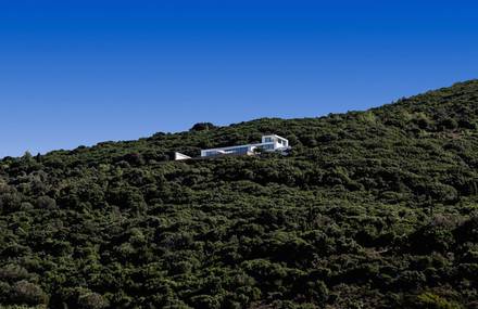 White Spacious Summer House in Greece