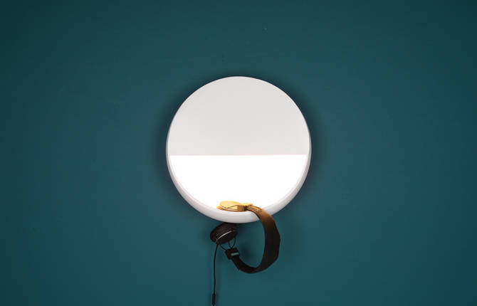 Minimalist Wall-Lamp Storage