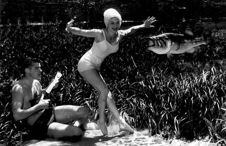 Pin-up Underwater Photoshoot in 1938