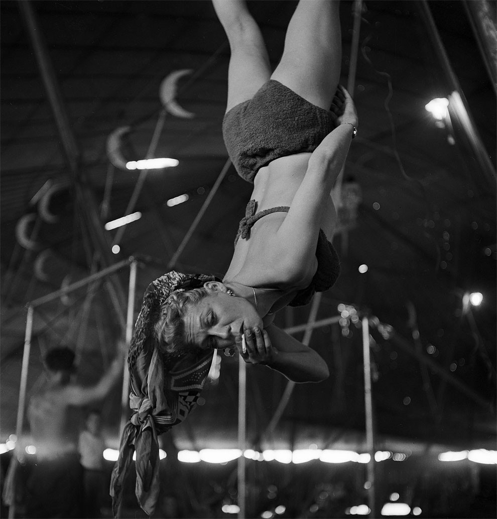 VintagePhotographsofCircusGirls4