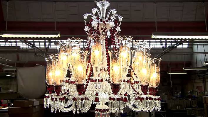 How is Made a Crystal Chandelier