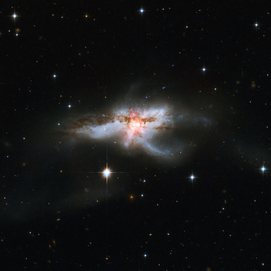 Hubble revisits tangled NGC 6240