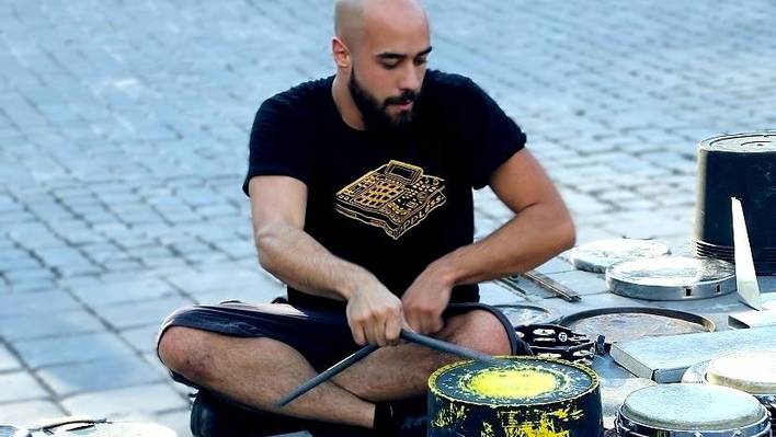 Fantastic Street Techno Drummer