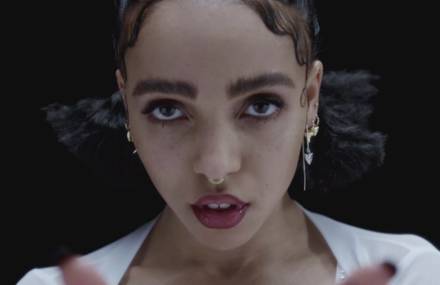 FKA Twigs Performing Sia&rsquo;s Elastic Heart Song