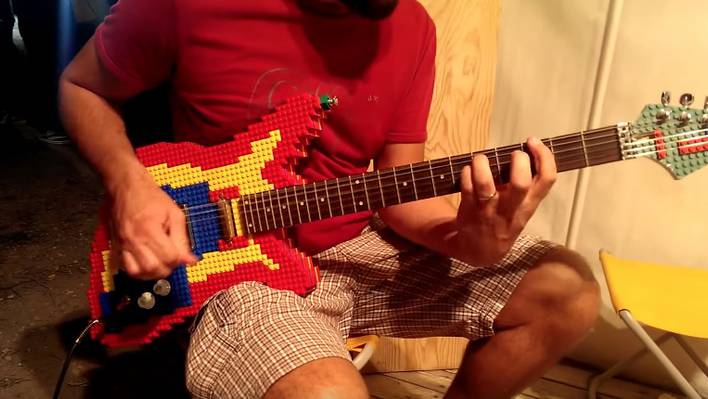 Guitar Handmade in Lego