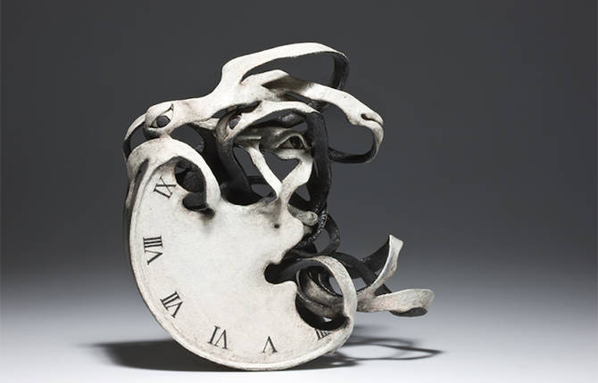 Unraveling Ceramic Sculptures Symbolizing Passing Time