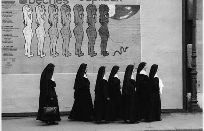 Funny Black and White Street Photography by René Maltête