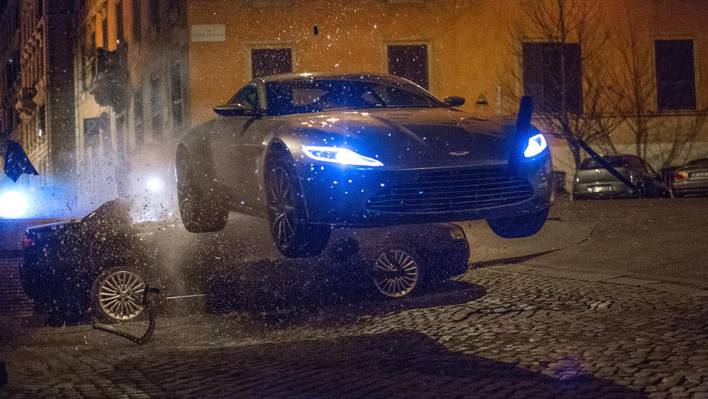 Spectre – Car Race Scene