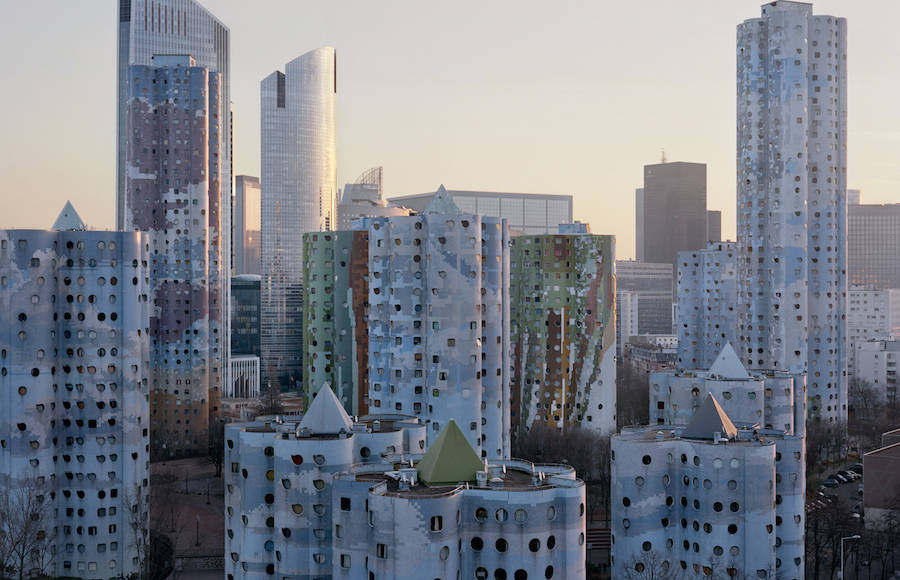 Alternative Post-War Universe in Paris Suburbs