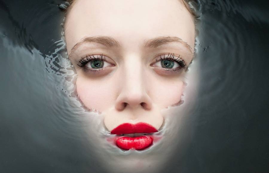 Women Water and Colors