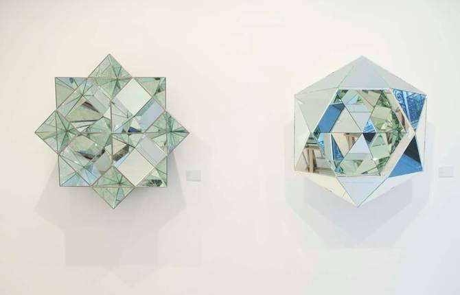 Big Reflective Diamonds Sculptures