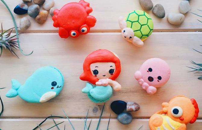 Cute Macarons inspired by Emojis and Studio Ghibli Characters