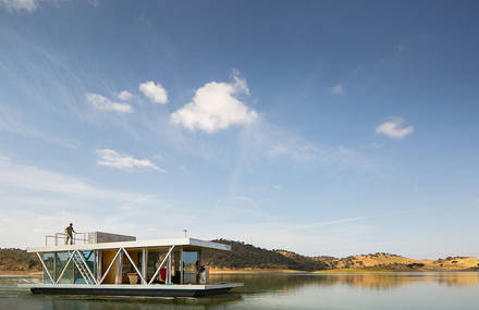 Modular Floating Cabin