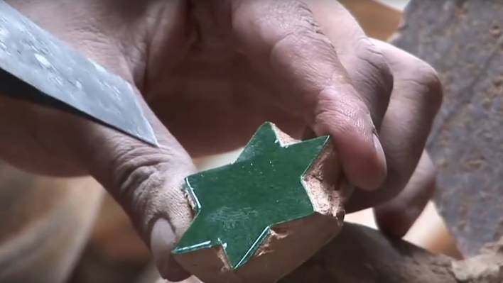 How Are Mosaic Tiles Made