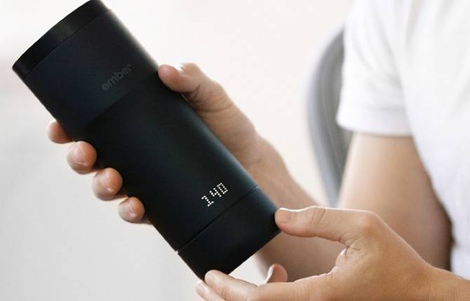 Travel Mug that Adjusts Ideal Temperature for Drinks