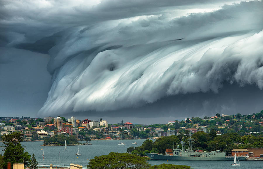Sydney Cloud Tsunami in Pictures