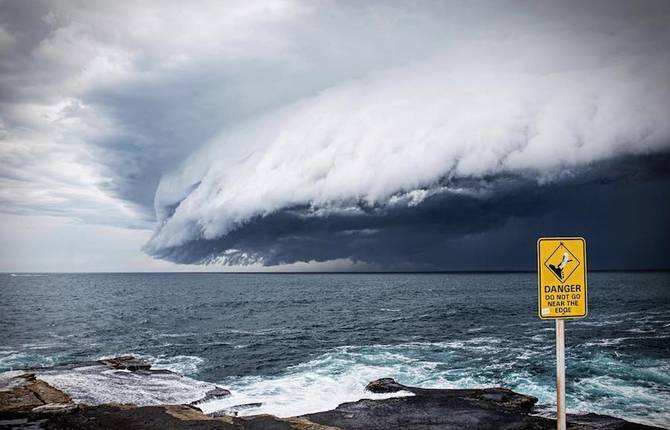 Sydney Cloud Tsunami in Pictures