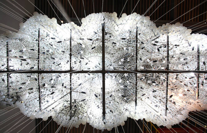 Interactive Electric Cloud Installation Made of 6000 Light Bulbs