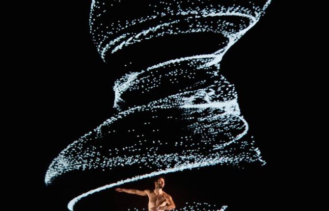 3D Mapping Dance Scenography